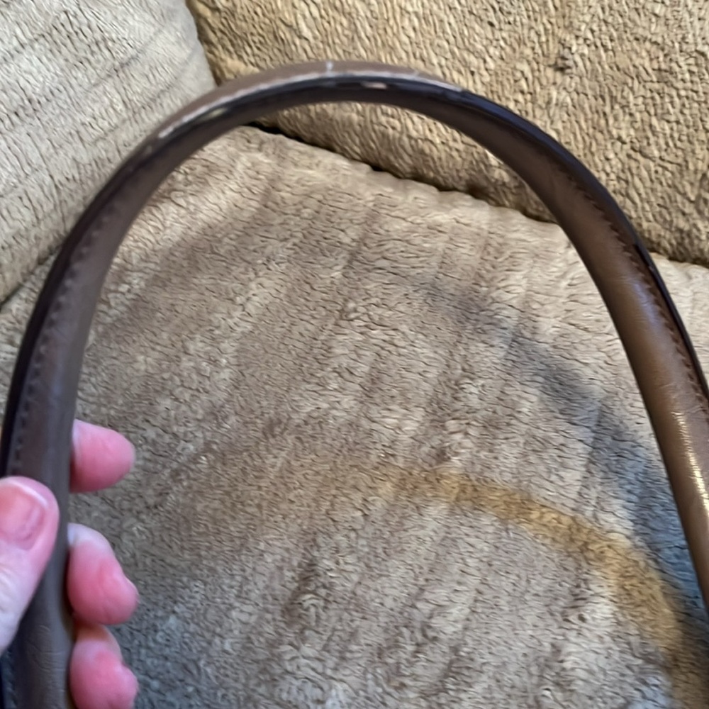 Elegant Liz Claiborne Taupe Shoulder Bag - Picture 12 of 12